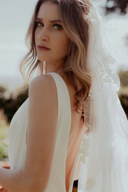 Lily veil